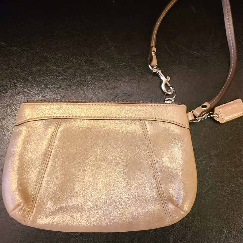 Coach wristlet - Picture 3 of 4